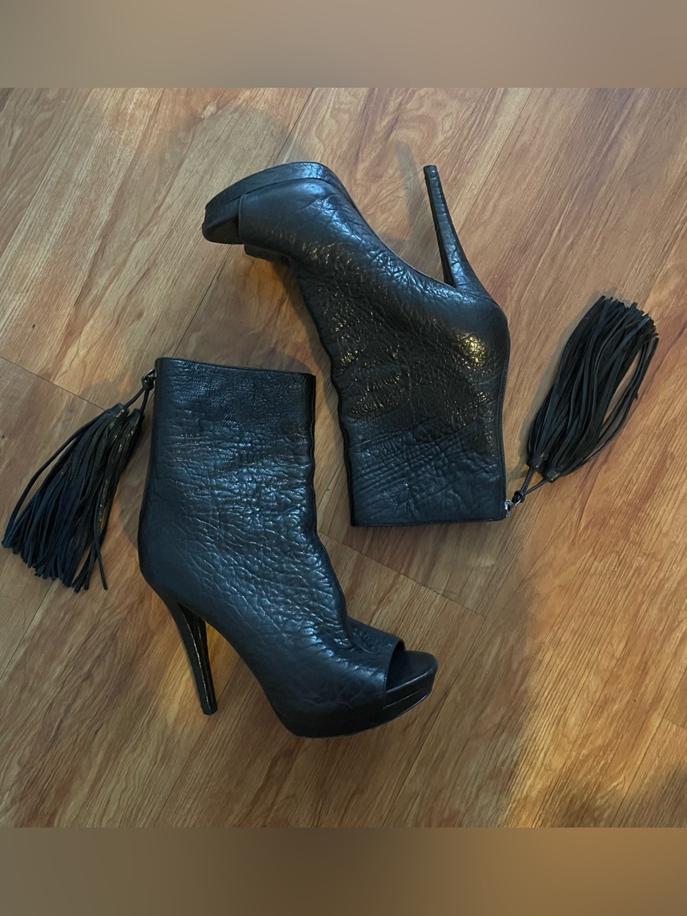 Vera want booties